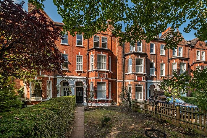 5 Bedroom Terraced House To Rent In Larkhall Rise, London, SW4