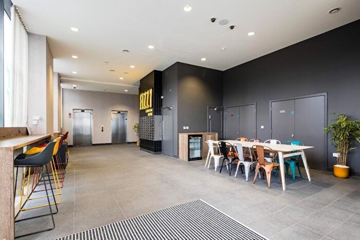 2 Bedroom Apartment To Rent In Station Road, London, SE13