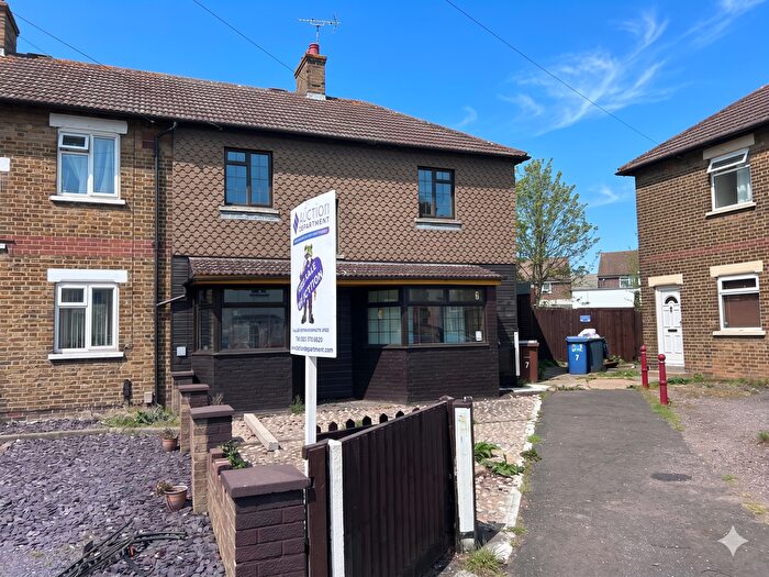 3 Bedroom Semi-Detached House For Sale In , Lisle Place, Grays, Essex, RM17