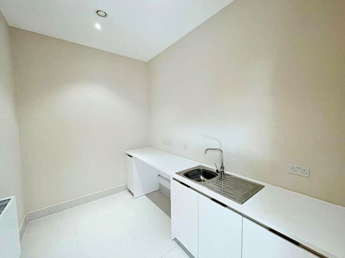 2 Bedroom Flat For Sale In Greenbank Hall, Eaton Road, Chester, CH4