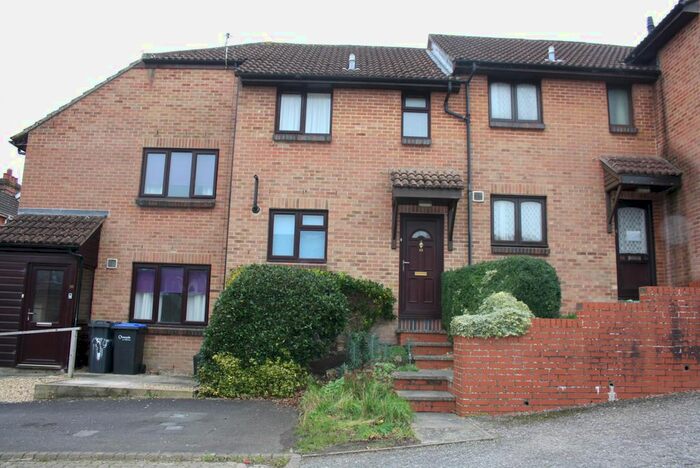 2 Bedroom Property To Rent In Russell Road, Salisbury, SP2