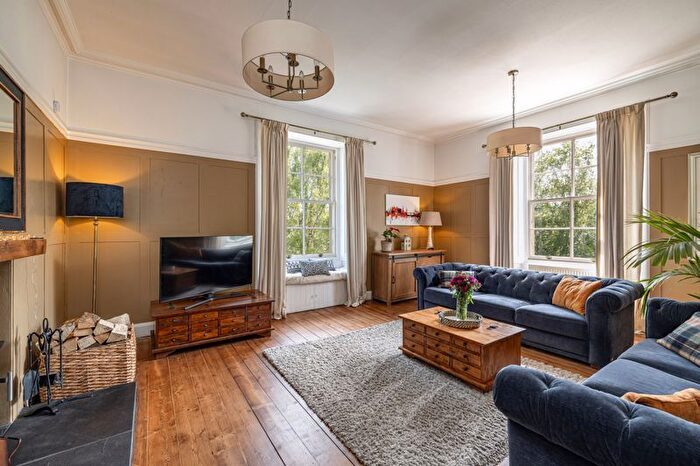 5 Bedroom Flat For Sale In Upper Aldie, Aldie Crescent, Melrose, TD6