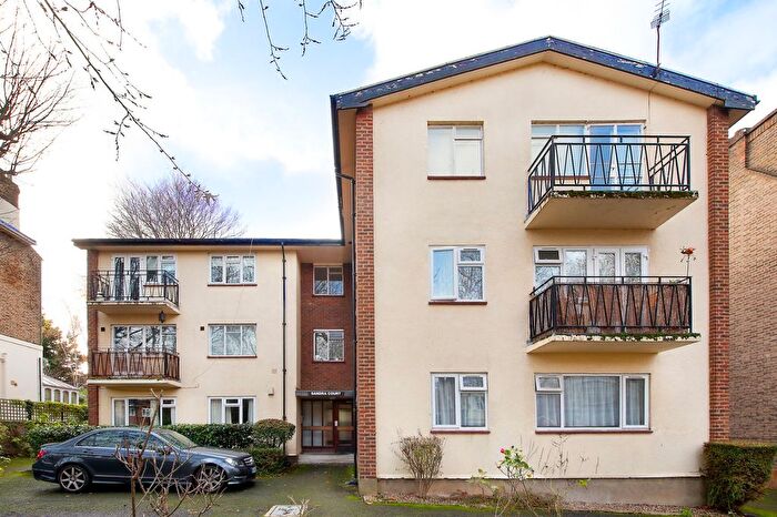 2 Bedroom Flat For Sale In Sandra Court, Spencer Road, W4