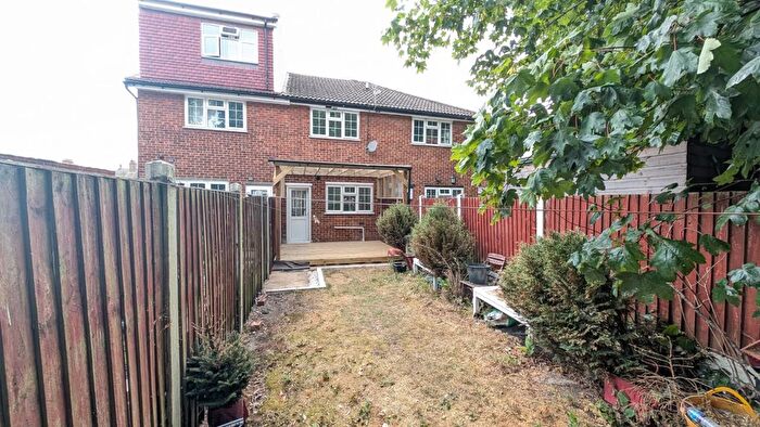 3 Bedroom Terraced House To Rent In Woodhouse Close, Hayes, Middlesex, UB3