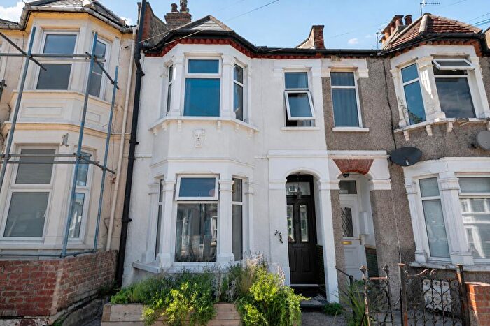 4 Bedroom Terraced House For Sale In Lucknow Street, Plumstead, SE18