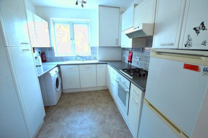 2 Bedroom End Of Terrace House To Rent In Marten Road, E17