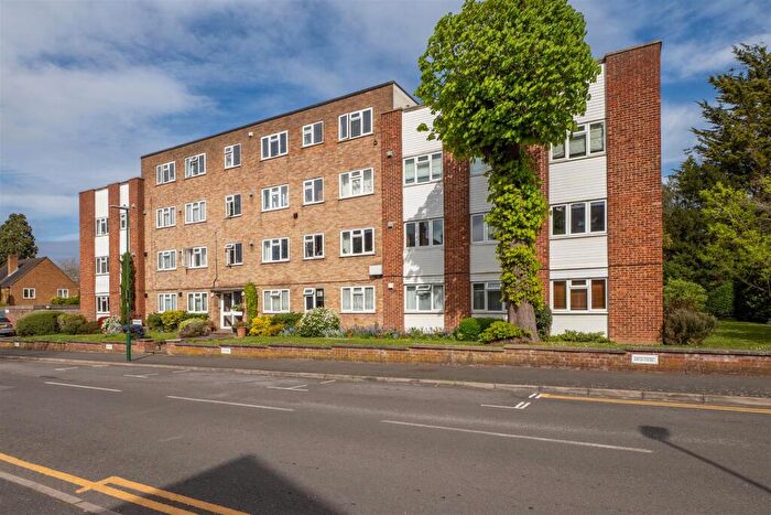2 Bedroom Apartment For Sale In Stanley Road, Sutton, SM2