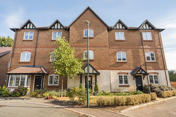 2 Bedroom Flat For Sale In Meer Stones Road, Balsall Common, Coventry, West Midlands, CV7
