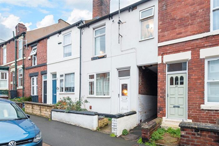 2 Bedroom Terraced House To Rent In South View Crescent, Nether Edge, S7