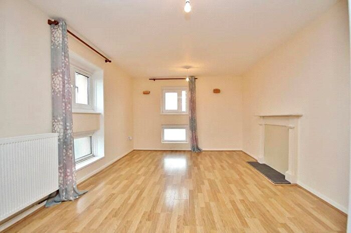 1 Bedroom Apartment To Rent In Highfield Towers, Hillrise Road, Romford, RM5