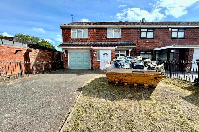 4 Bedroom End Of Terrace House To Rent In William Kerr Road, Tipton, DY4