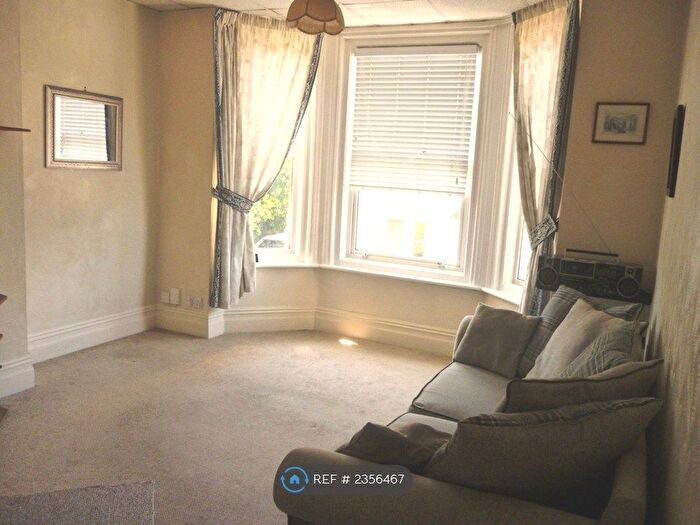 1 Bedroom Flat To Rent In Campbell House, Bournemouth, BH1