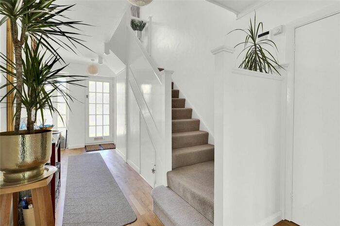 4 Bedroom Detached House For Sale In Oatlands Drive, Weybridge, KT13