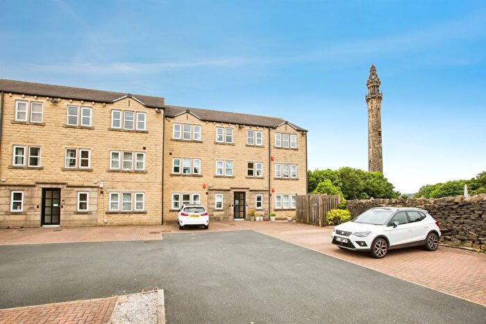 3 Bedroom Flat For Sale In Skircoat Moor Road, Halifax, HX3