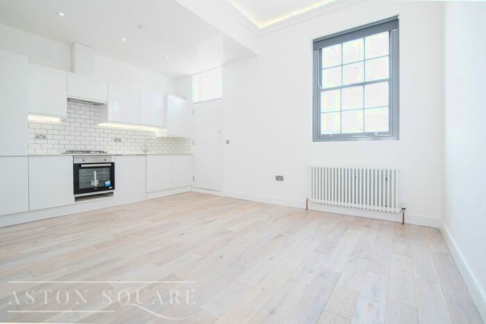 1 Bedroom Flat To Rent In Horn Lane, London, W3