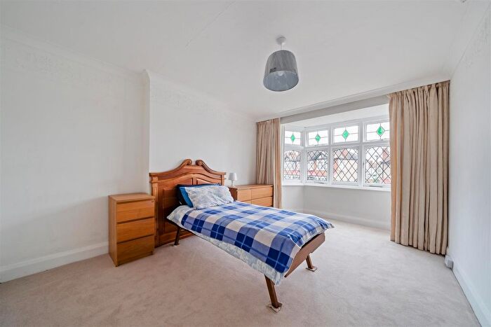 3 Bedroom End Of Terrace House For Sale In Cherrywood Lane, Morden, SM4