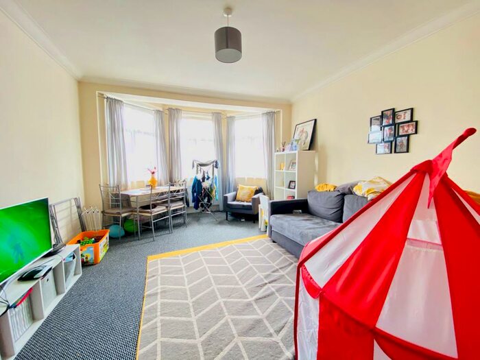 1 Bedroom Flat To Rent In Chatsworth Road, CR0