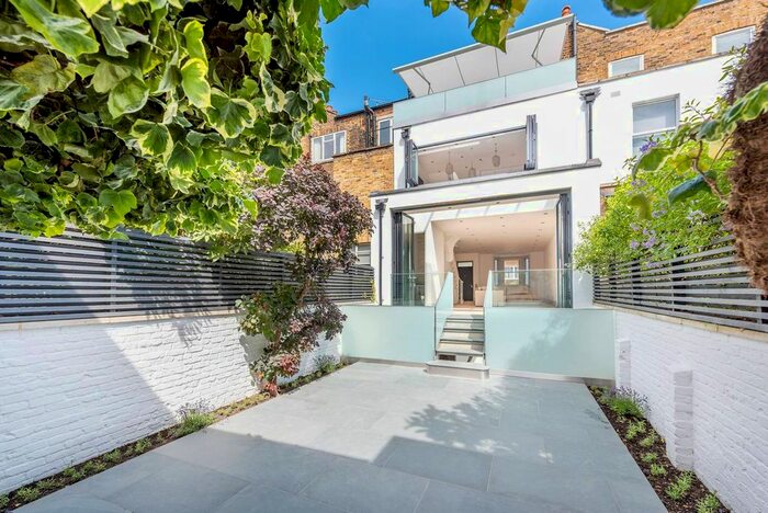 3 Bedroom Property To Rent In Bark Place, Bayswater, London, W2