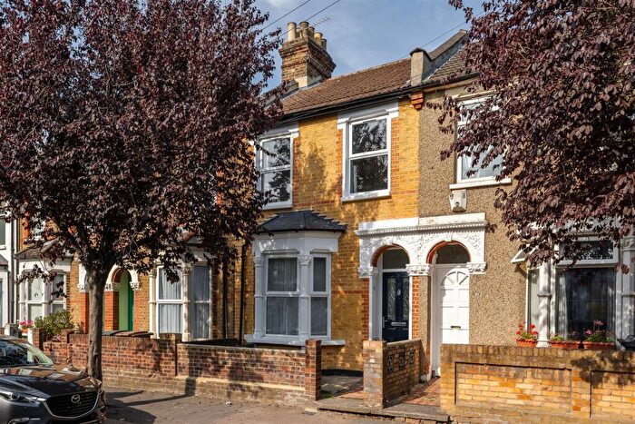 3 Bedroom Terraced House For Sale In Russell Road, Walthamstow, E17