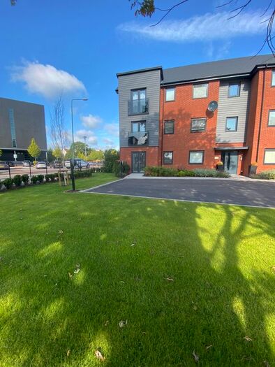 2 Bedroom Flat To Rent In Aston Avenue, Shirley, Solihull, B90