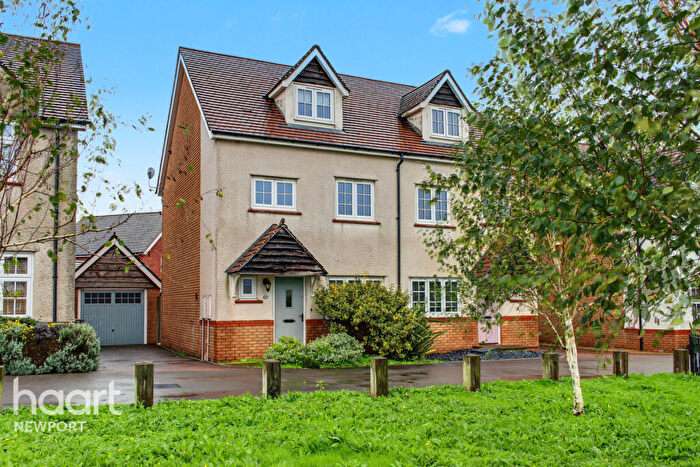 4 Bedroom Town House To Rent In Capel Dewi Hall Road, Newport, NP20
