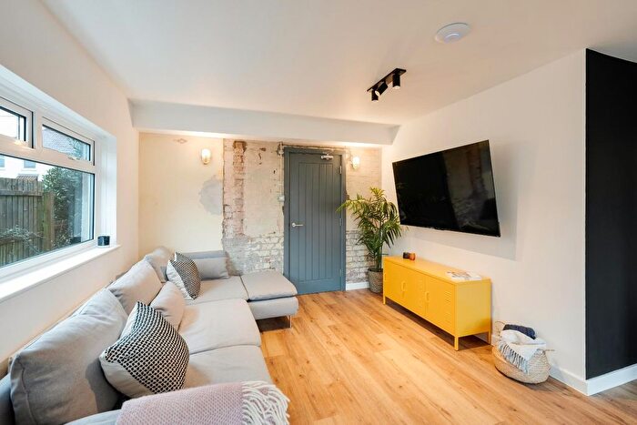 6 Bedroom Property To Rent In Gayner Road, Bristol, BS7