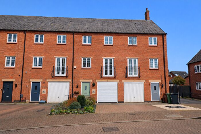 4 Bedroom Town House For Sale In Empingham Drive, Syston, Leicestershire, LE7