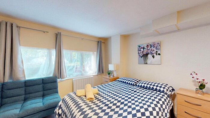 Studio To Rent In Chatsworth Road, Mapesbury, London, NW2
