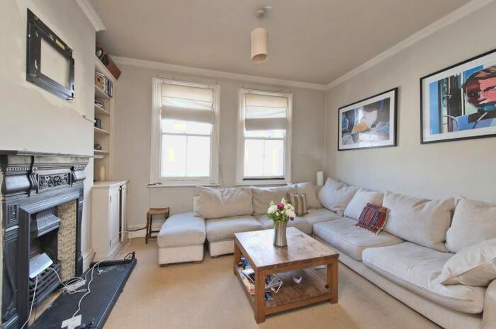2 Bedroom Flat To Rent In Tennyson Street, London, SW8