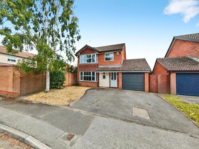 4 Bedroom Detached House For Sale In Hale End, Bracknell, RG12
