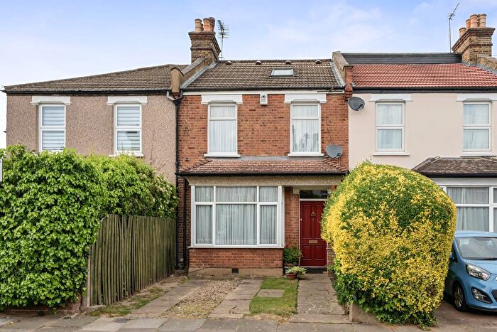 4 Bedroom Terraced House For Sale In Edenbridge Road, Enfield, EN1