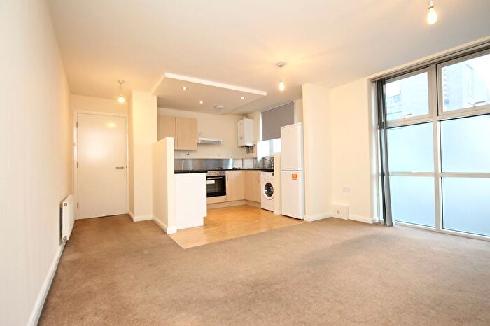 2 Bedroom Flat To Rent In Fornham Street, Sheffield, S2