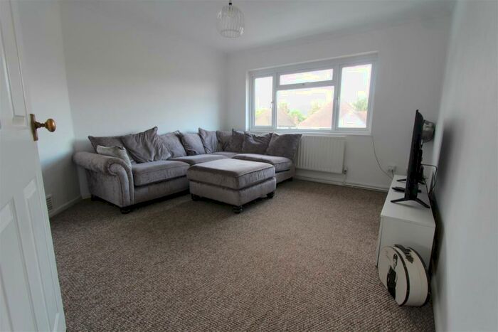 1 Bedroom Flat To Rent In Main Road, Hextable, Swanley, BR8