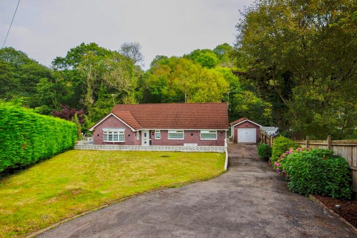 3 Bedroom Detached Bungalow For Sale In Greenfield Terrace, Argoed, NP12