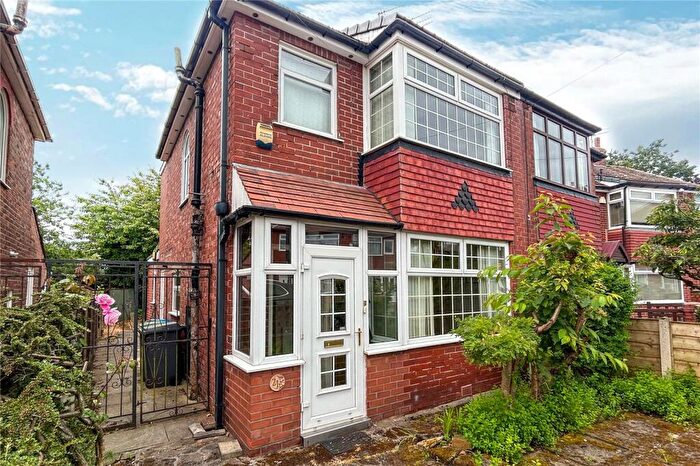 3 Bedroom Semi Detached House For Sale In Shirley Avenue, Chadderton, Oldham, Greater Manchester, OL9