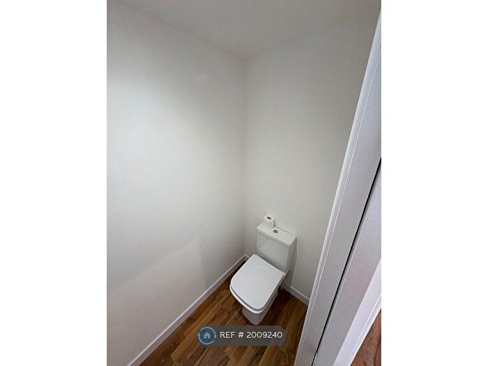 4 Bedroom Terraced House To Rent In Spey Road, Glasgow, G61