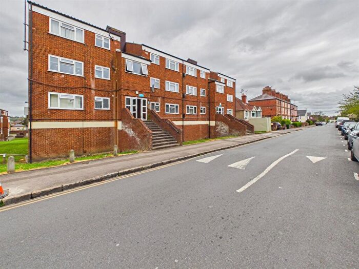 2 Bedroom Apartment For Sale In Prospect Street, Reading, RG1