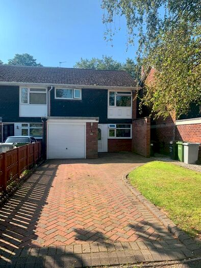 3 Bedroom End Of Terrace House To Rent In Vale Head, Handforth, SK9