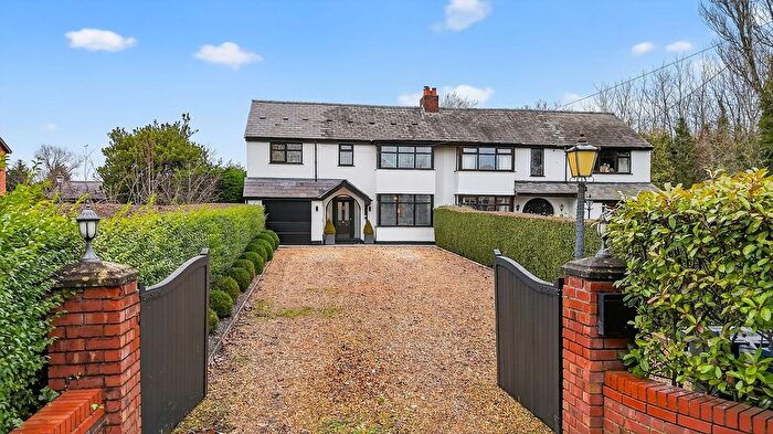 5 Bedroom Semi-Detached House For Sale In Marsh Lane, Longton, PR4