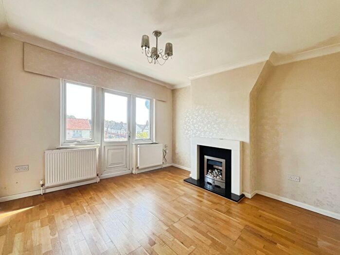 2 Bedroom Flat For Sale In Wigan Lane, Swinley, Wigan, WN1