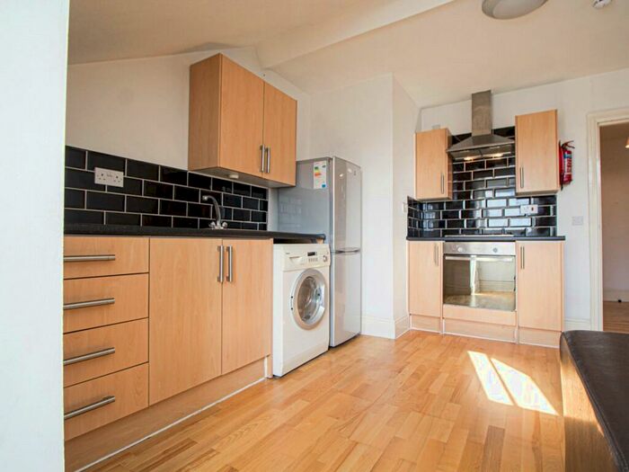1 Bedroom Apartment To Rent In Hyde Terrace, Leeds, #, LS2