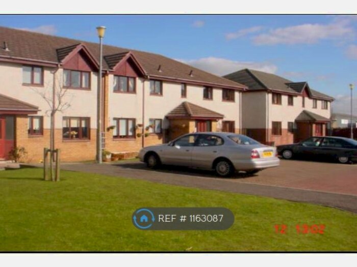 2 Bedroom Flat To Rent In Moor Park Crescent, Prestwick KA9