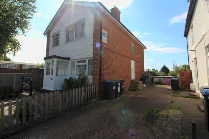 2 Bedroom Flat To Rent In Bowood Road, Enfield, EN3