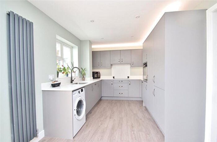 2 Bedroom Bungalow For Sale In Belmont Close, Verwood, Dorset, BH31