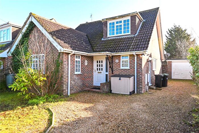 3 Bedroom Bungalow For Sale In Waverley Road, New Milton, Hampshire, BH25