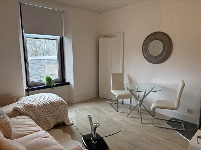 2 Bedroom Flat To Rent In D Charlotte Street, Aberdeen, AB25