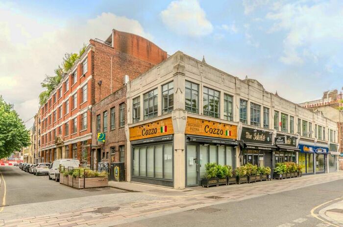 2 Bedroom Flat To Rent In Whitecross Street, Clerkenwell, London, EC1Y