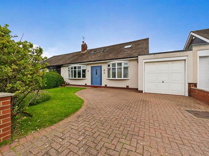 3 Bedroom Semi-Detached Bungalow For Sale In Millview Drive, Tynemouth, NE30