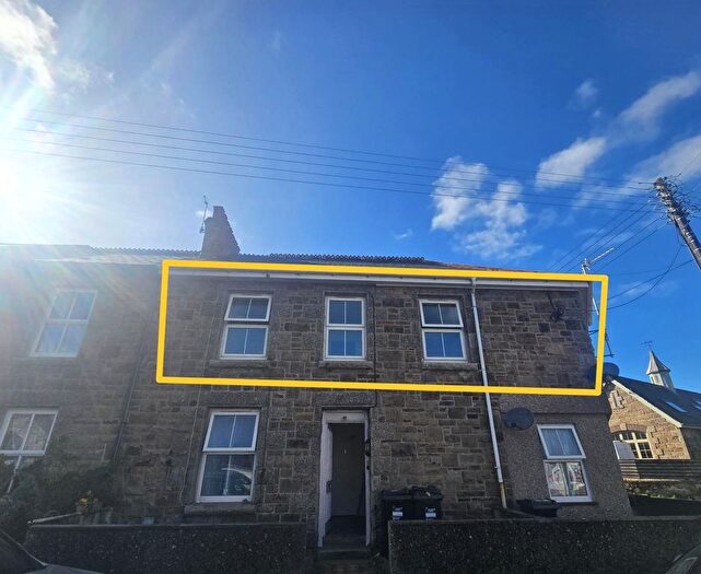 3 Bedroom Flat To Rent In Main Street, Heamoor, TR18