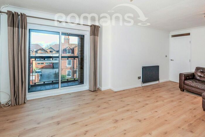 2 Bedroom Flat To Rent In Sheet Street, Windsor, SL4